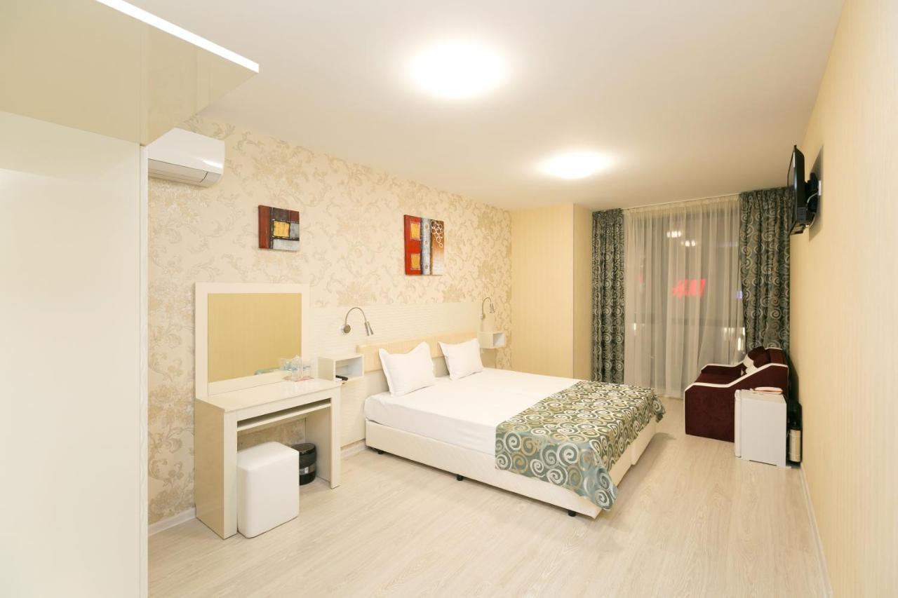 Hotel Capri بلوفديف المظهر الخارجي الصورة