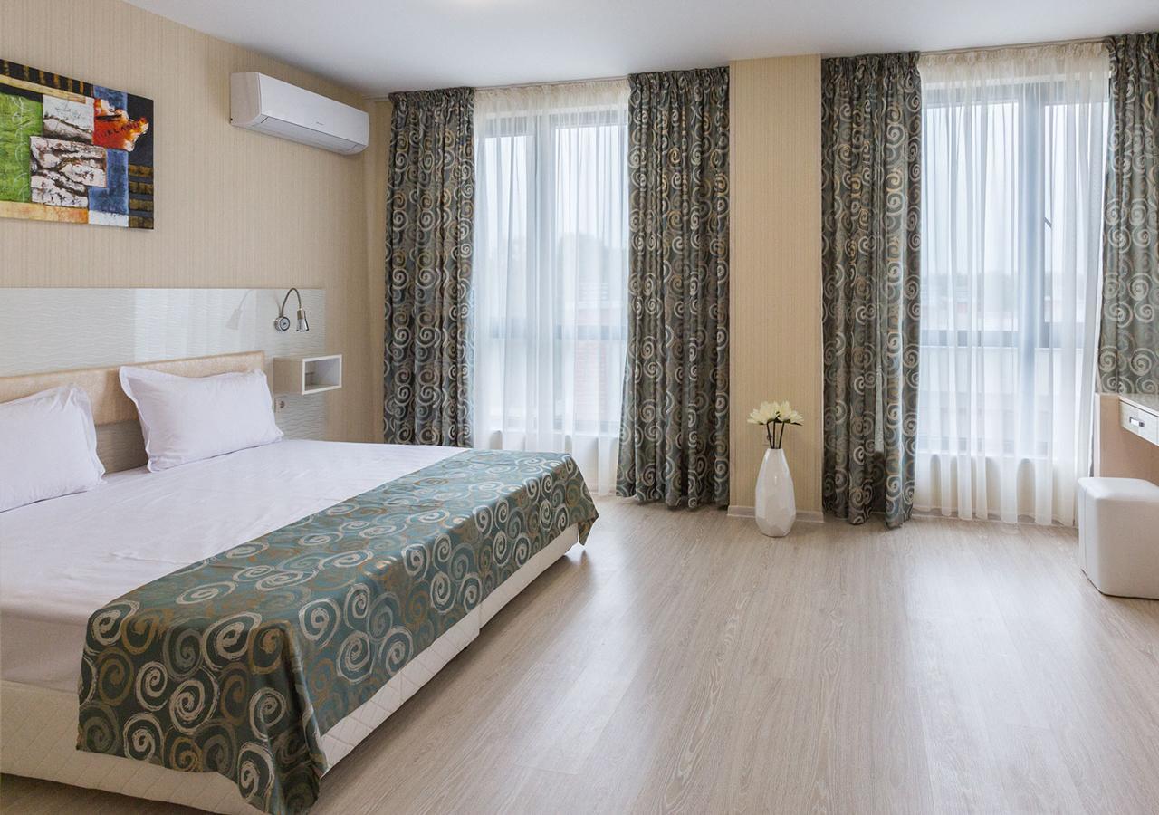 Hotel Capri بلوفديف المظهر الخارجي الصورة