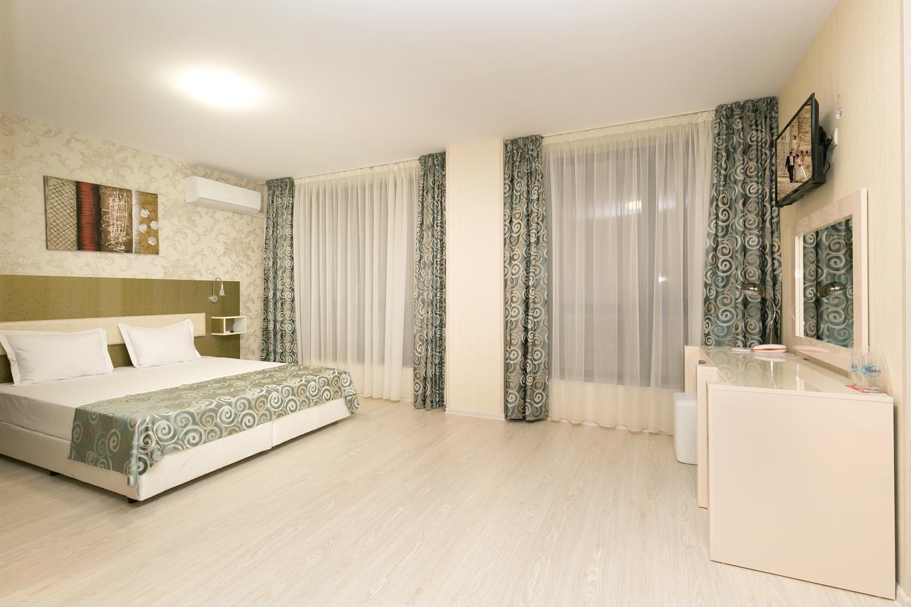 Hotel Capri بلوفديف المظهر الخارجي الصورة